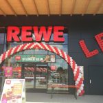 Neueröffnung für Rewe mit Ballondekoration