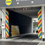 Lidl Einfahrt dekoriert