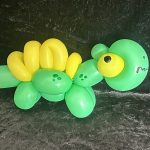 Stegosaurus aus bunten Ballons